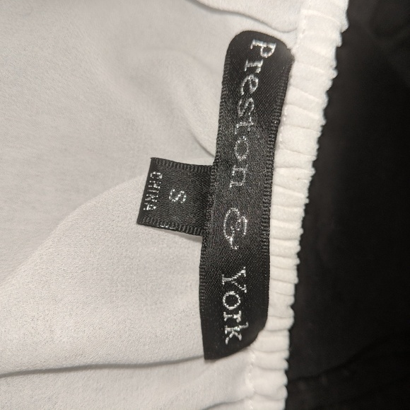 Blouse - Picture 2 of 2